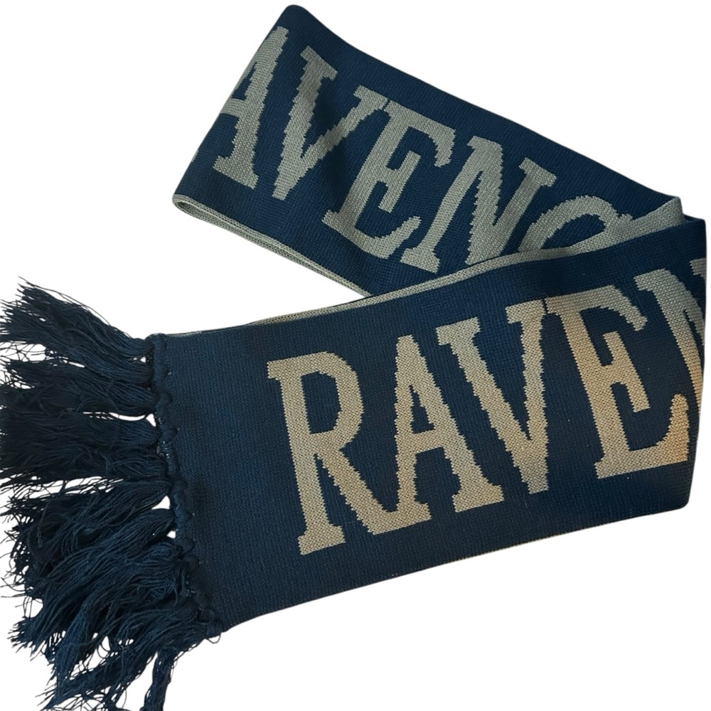 Universal Studios The Wizarding World Of Harry Potter Ravenclaw Emblem Scarf